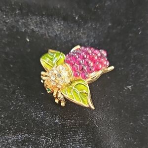 Bee Brooch, Joan Rivers Collection